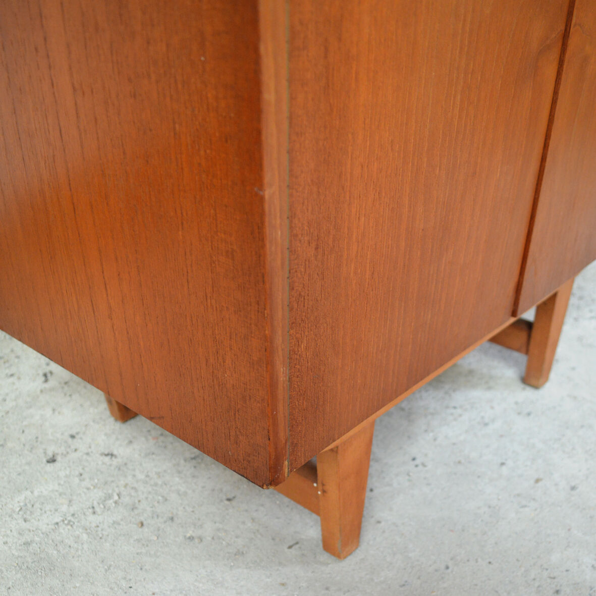 Meuble range-disques G-Plan