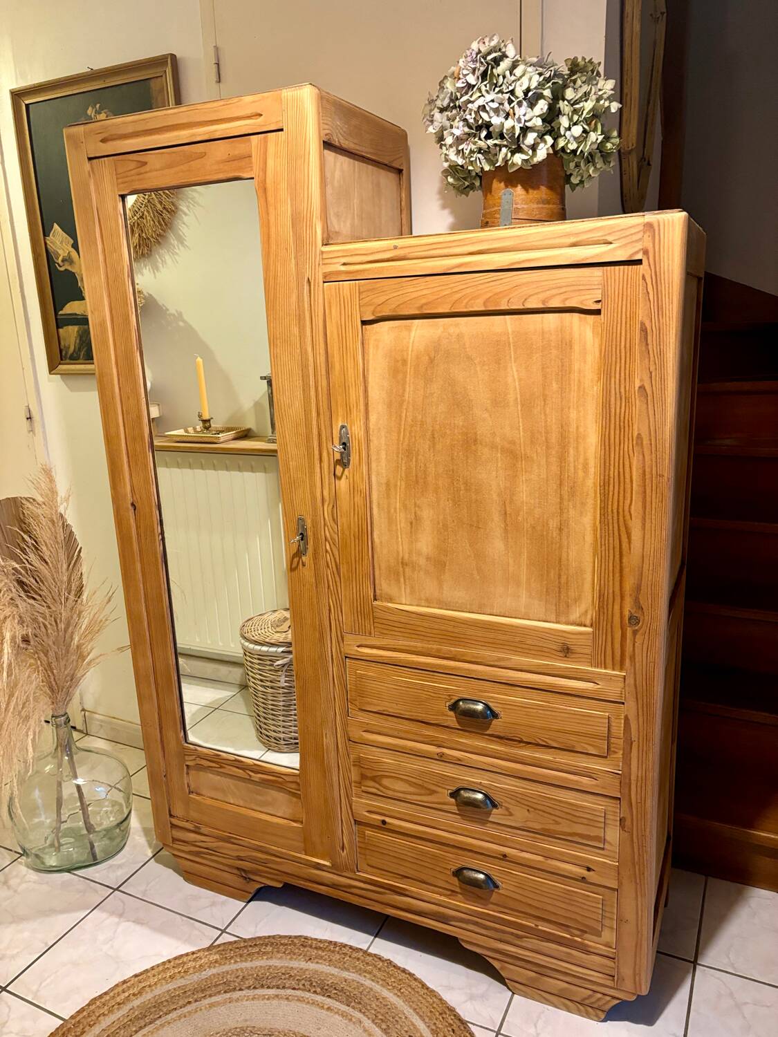 Asymmetrical raw wood wardrobe