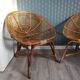 Paire de fauteuils coquille en osier