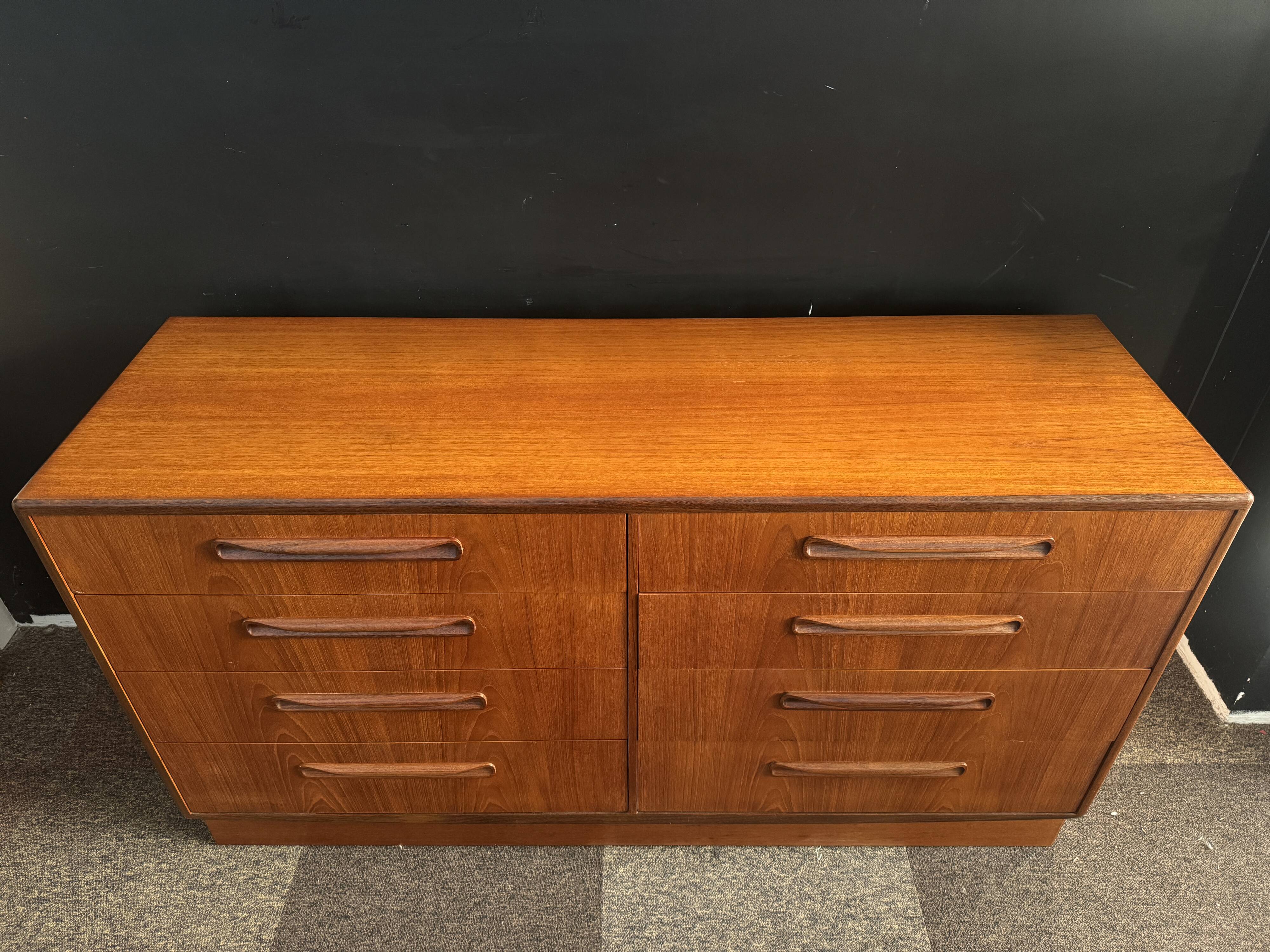 Vintage teak chest of drawers – 8 drawers – G-Plan Fresco – 1960s