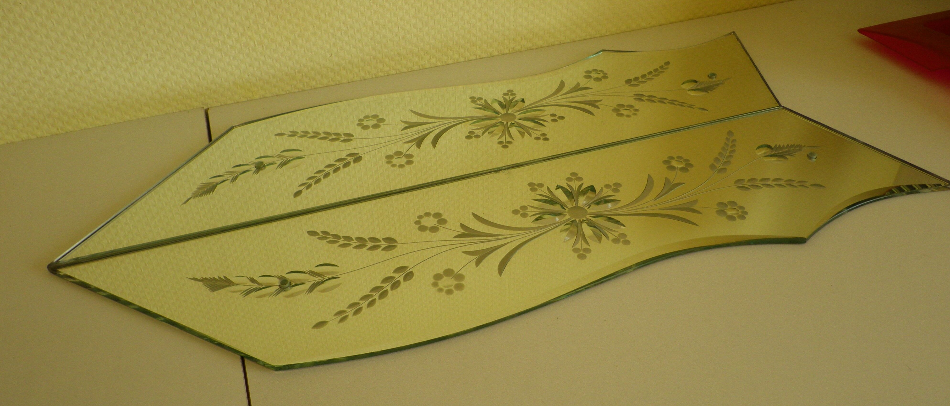 Double Venetian mirror, asymmetrical, beveled