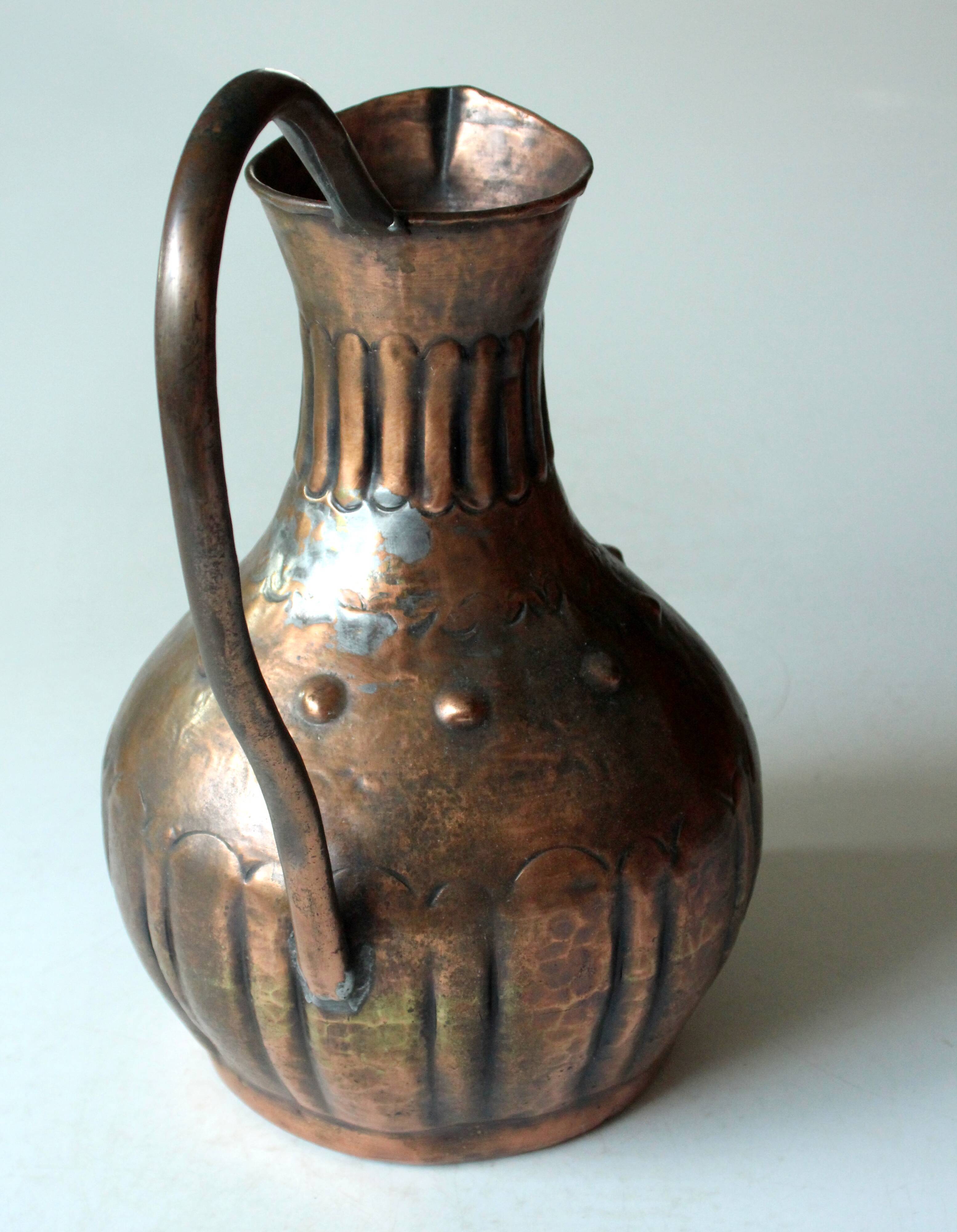 Vase en cuivre
