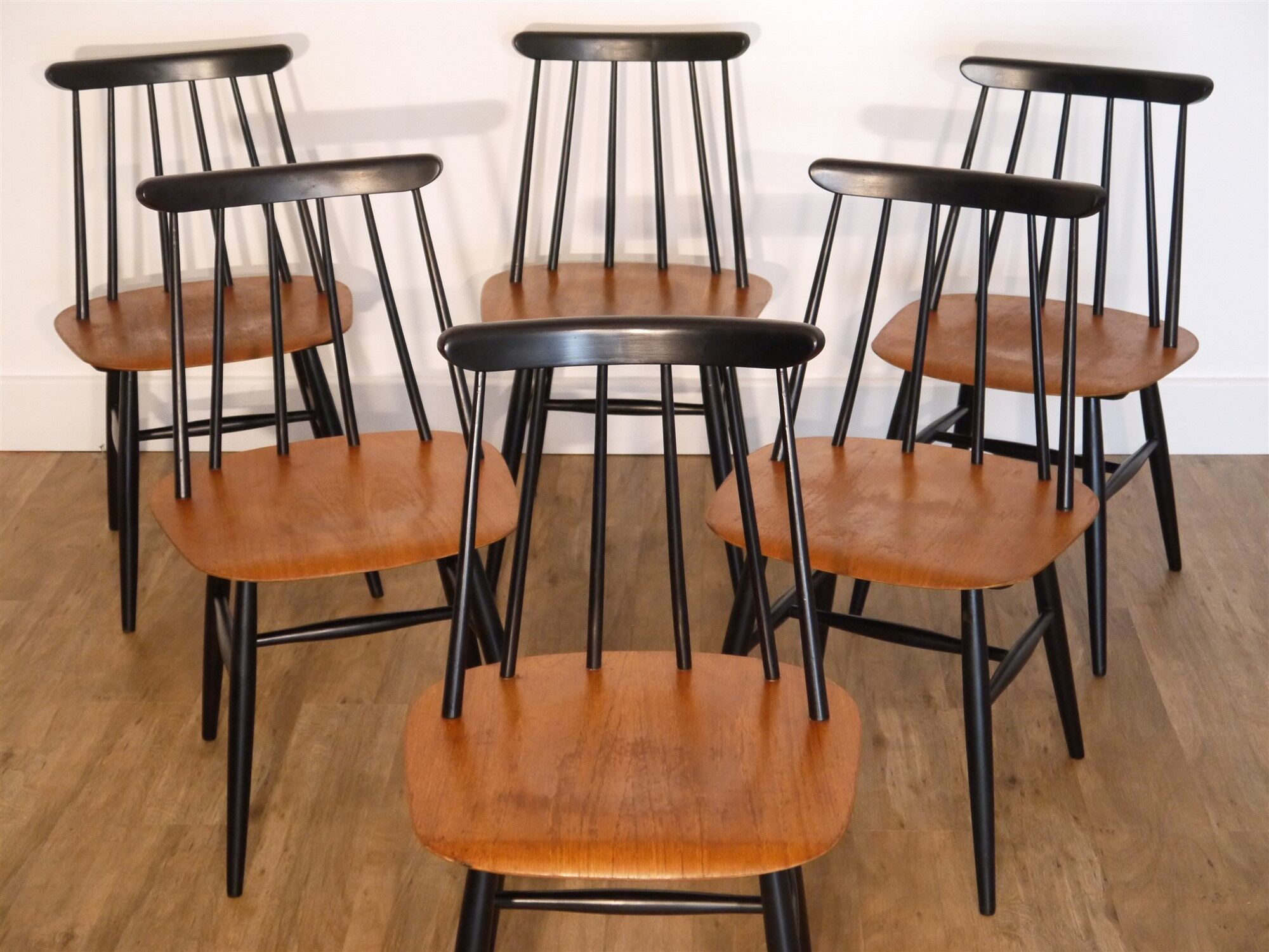 Series of 6 Fanett chairs by Ilmari Tapiovaara