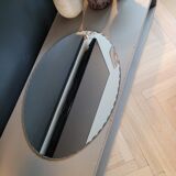 Antique oval mirror with chiseled edges