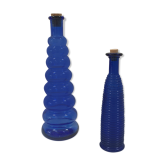 Lot de 2 vases soliflores en verre bleu torsadé