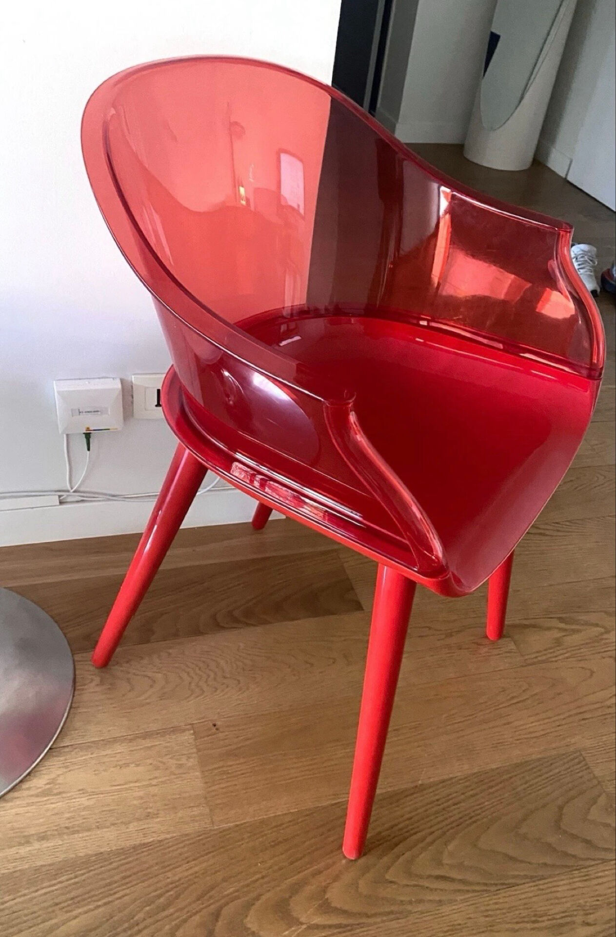 Magis cyborg Marcel wanders Italy chair armchair design furniture red.