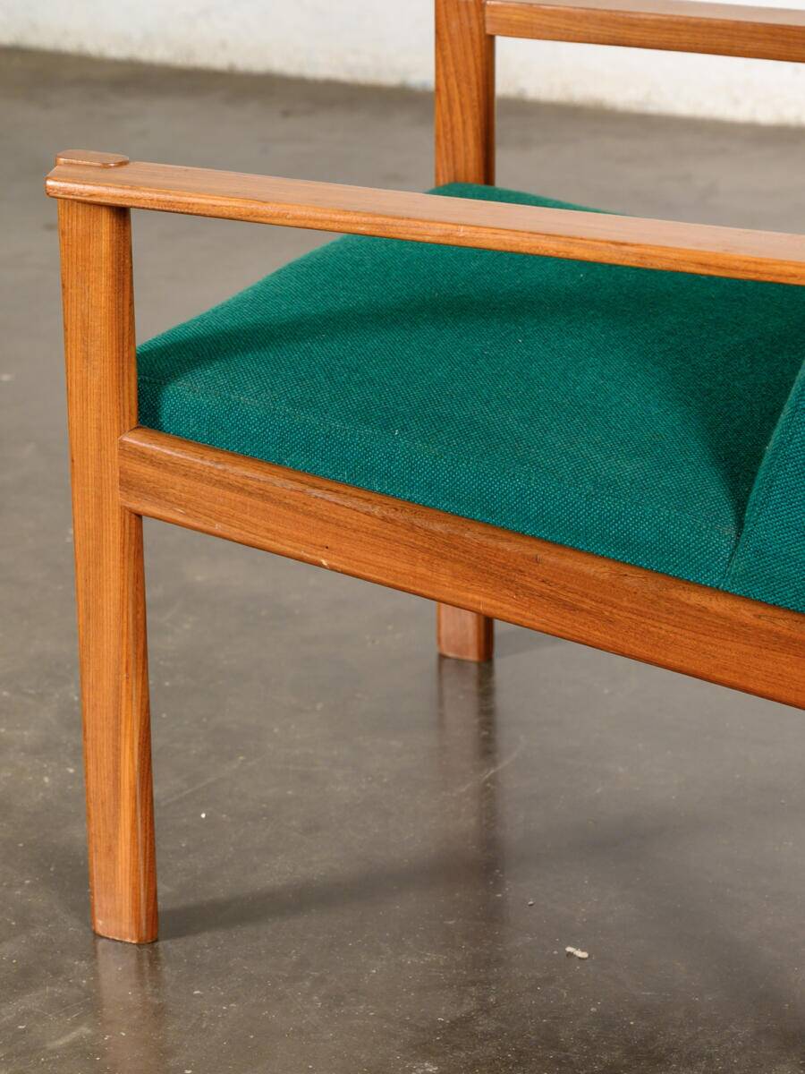 Vintage lounge chair