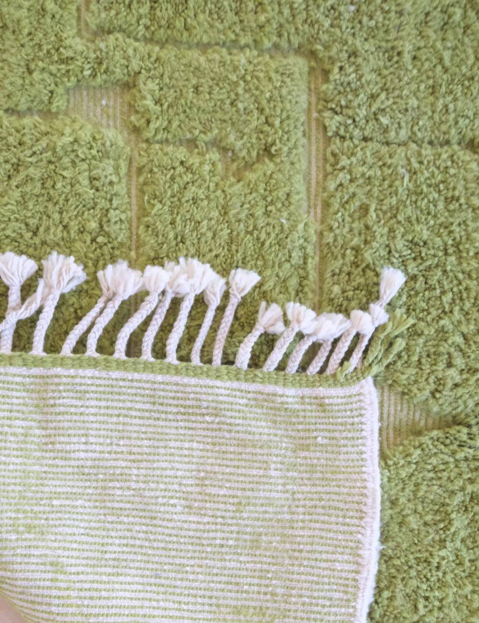 Tapis Vert Contemporain - 240 x 150 cm