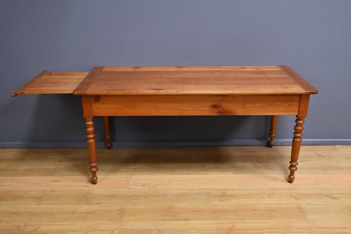 Farm table in cherry wood – late 19th century