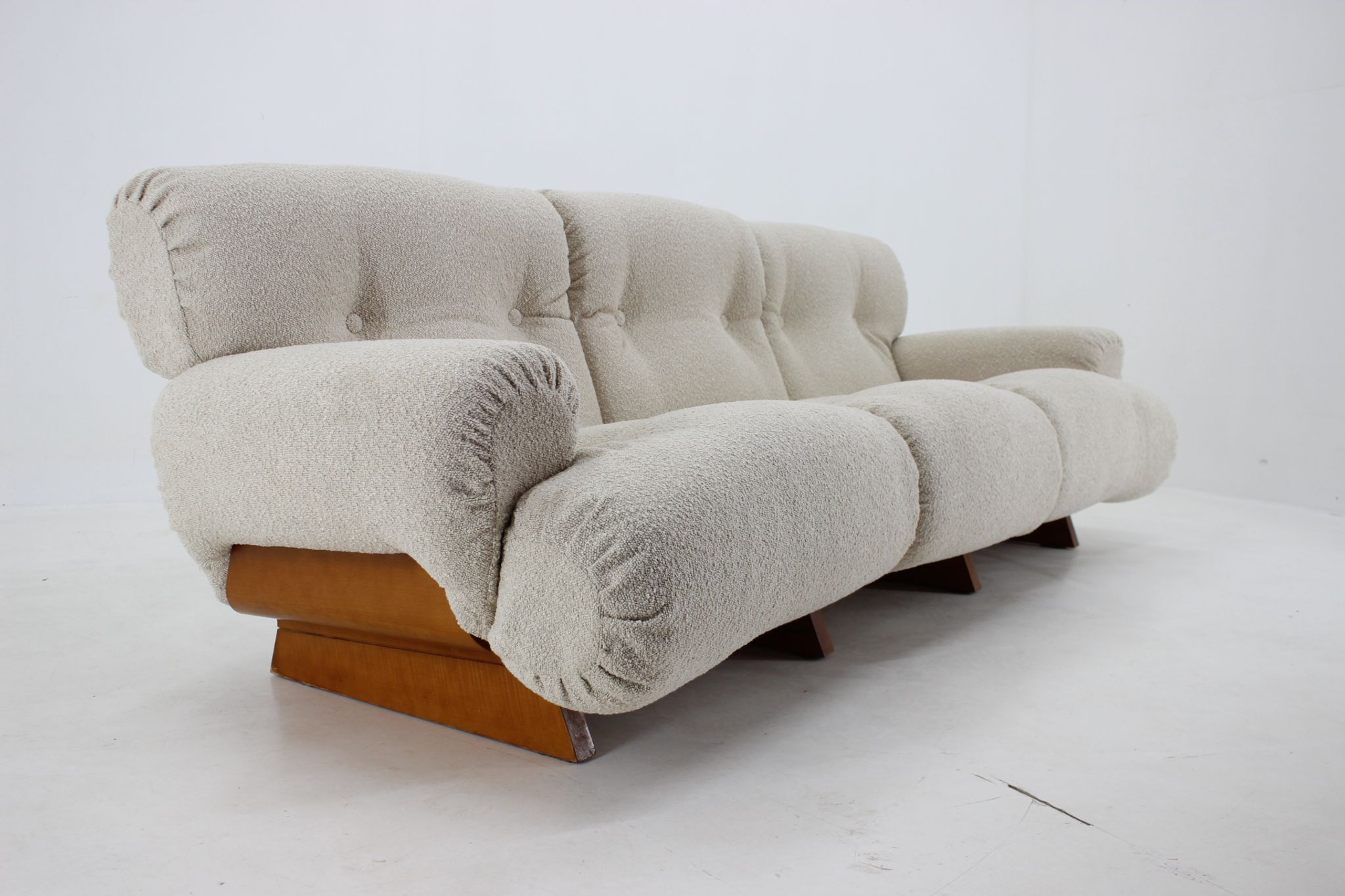Italian sofa design from the 1970s