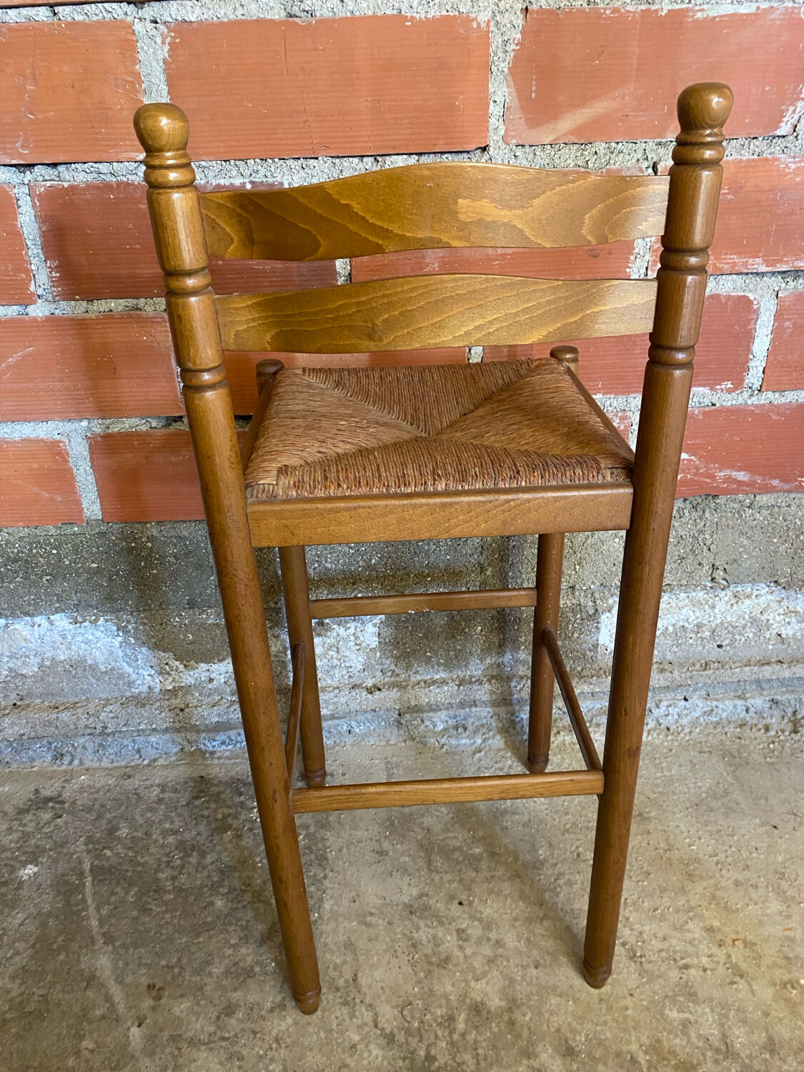 Tabouret de bar haut ancien bois tourné + assise paillée vintage