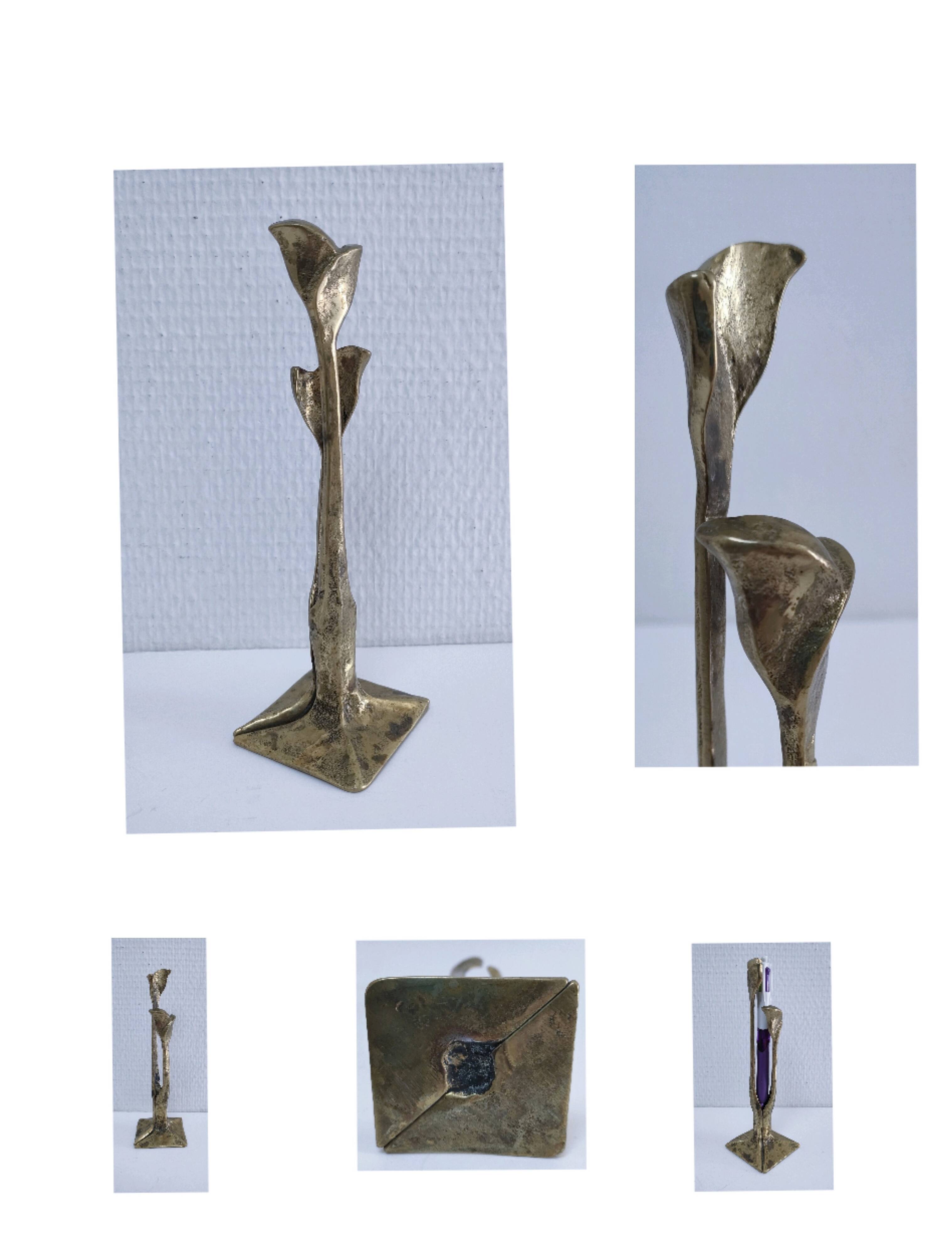 Bronze sculpture with leaf decoration