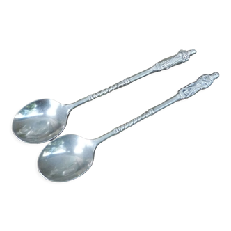 Set of 2 souvenir spoons in silver metal