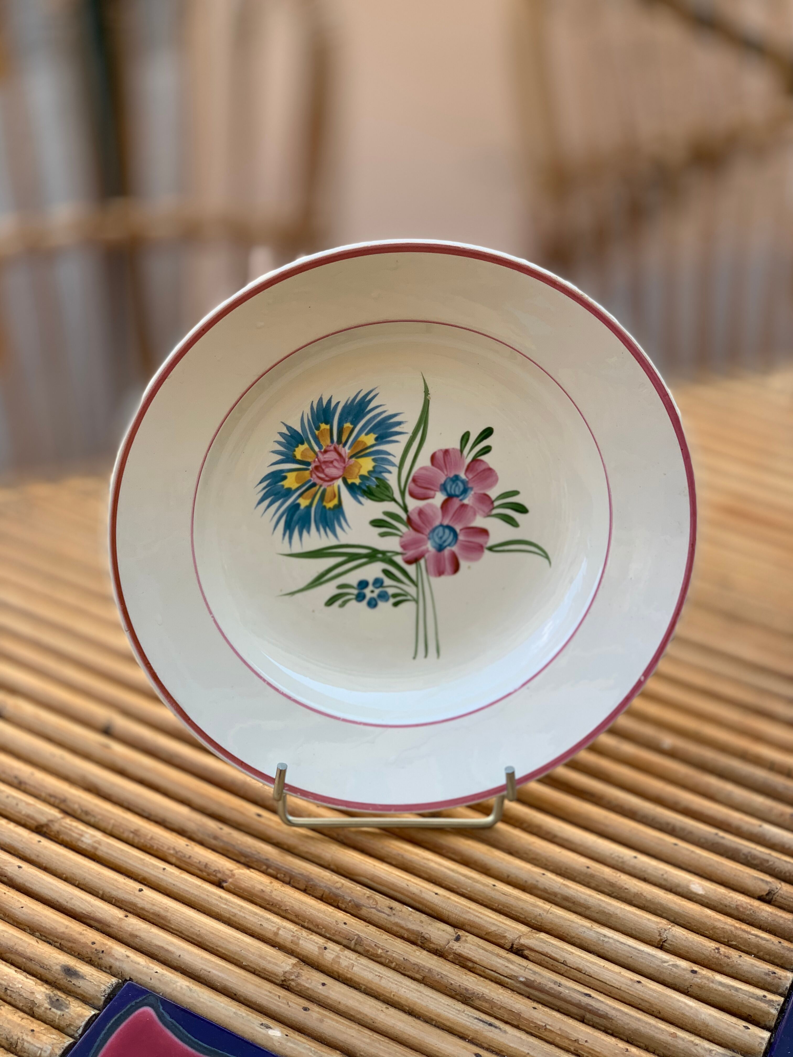 8 Old hollow earthenware plates, Manufacture d'Onnaing