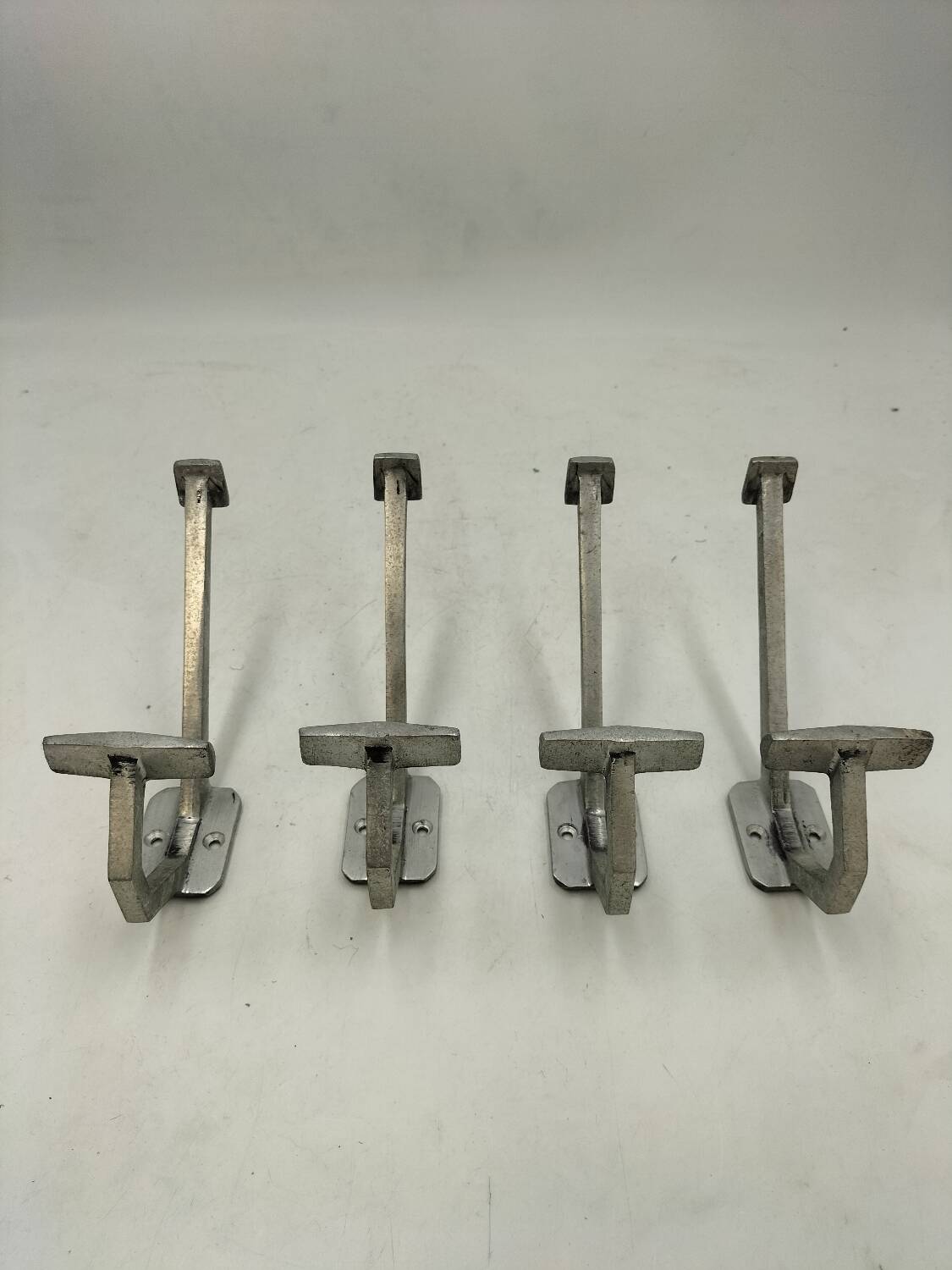 Set of 4 hooks