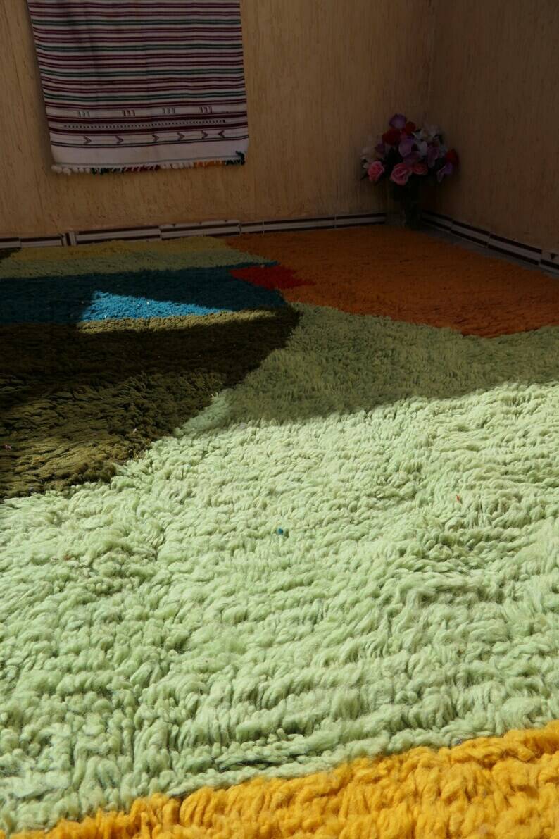 Colorful handmade Moroccan rug 250cm x 150cm