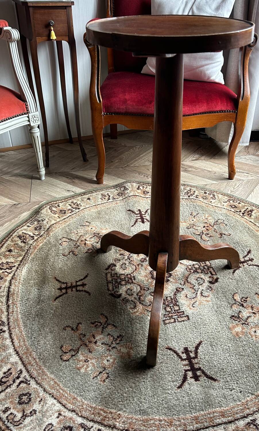 Old Empire period side table / stool