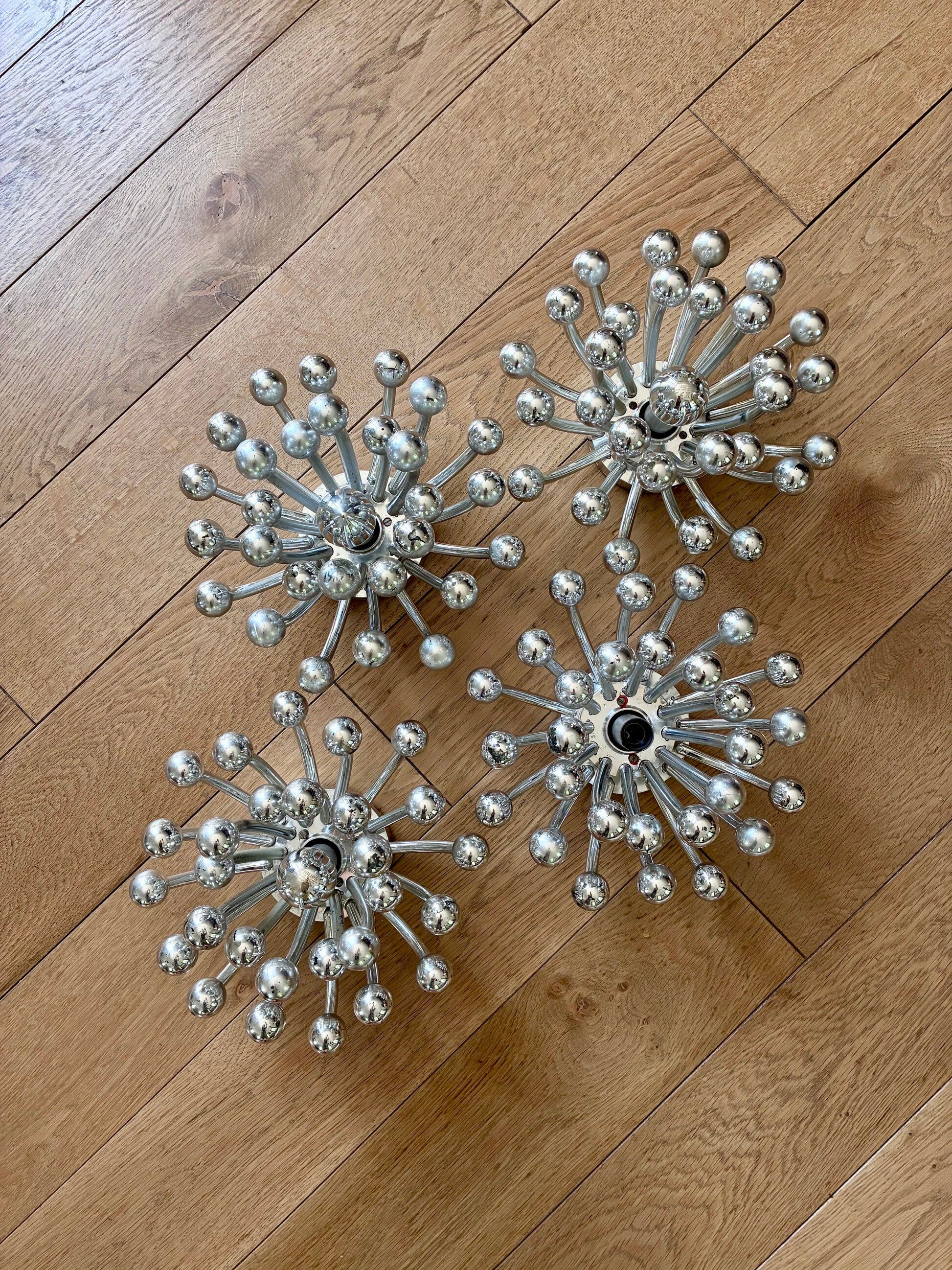 Quatre appliques Studio Tetrarch pour Valenti Luce, modèle Pistillo - 1970.