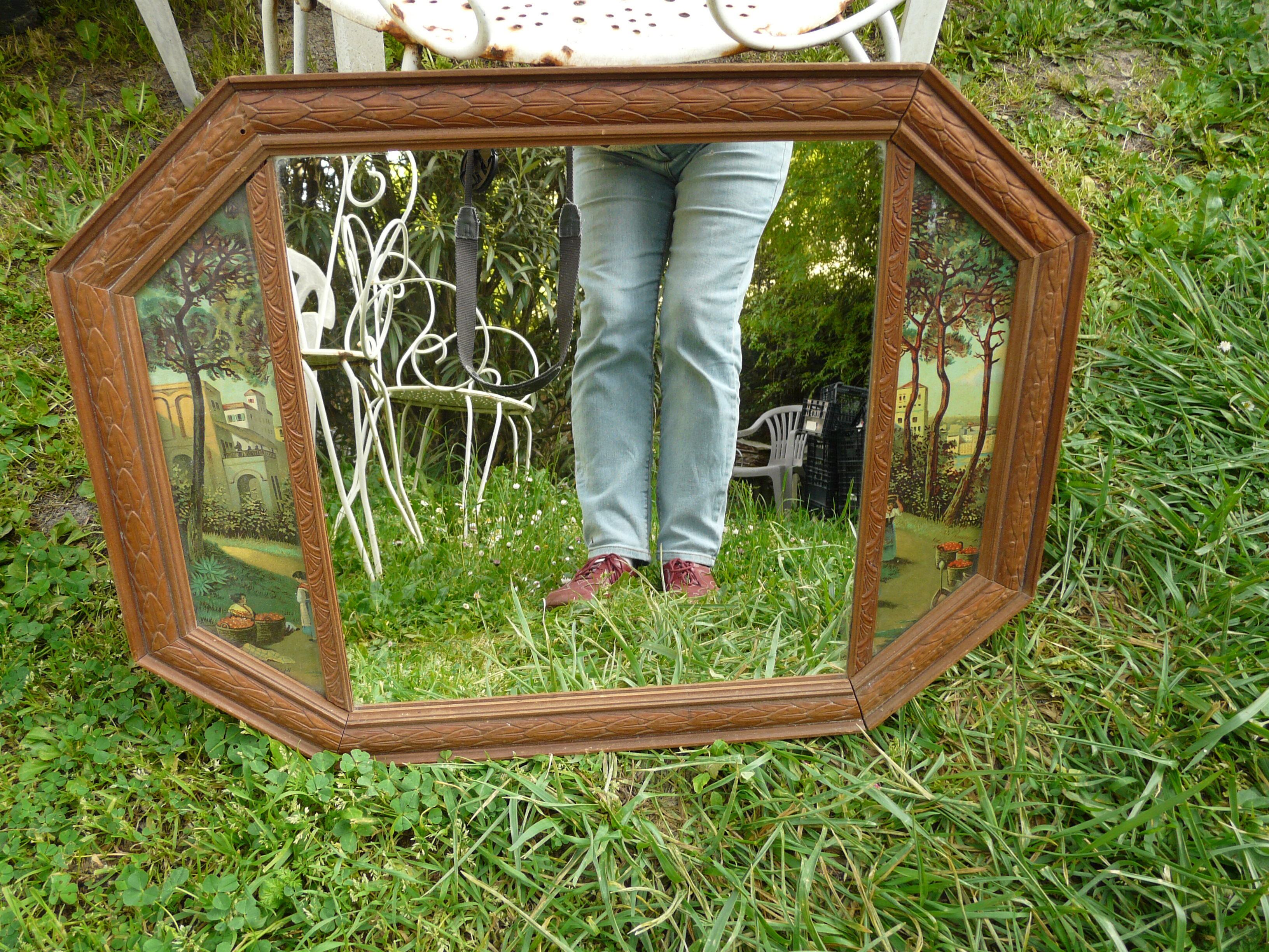 Wall mirror from the 1930s