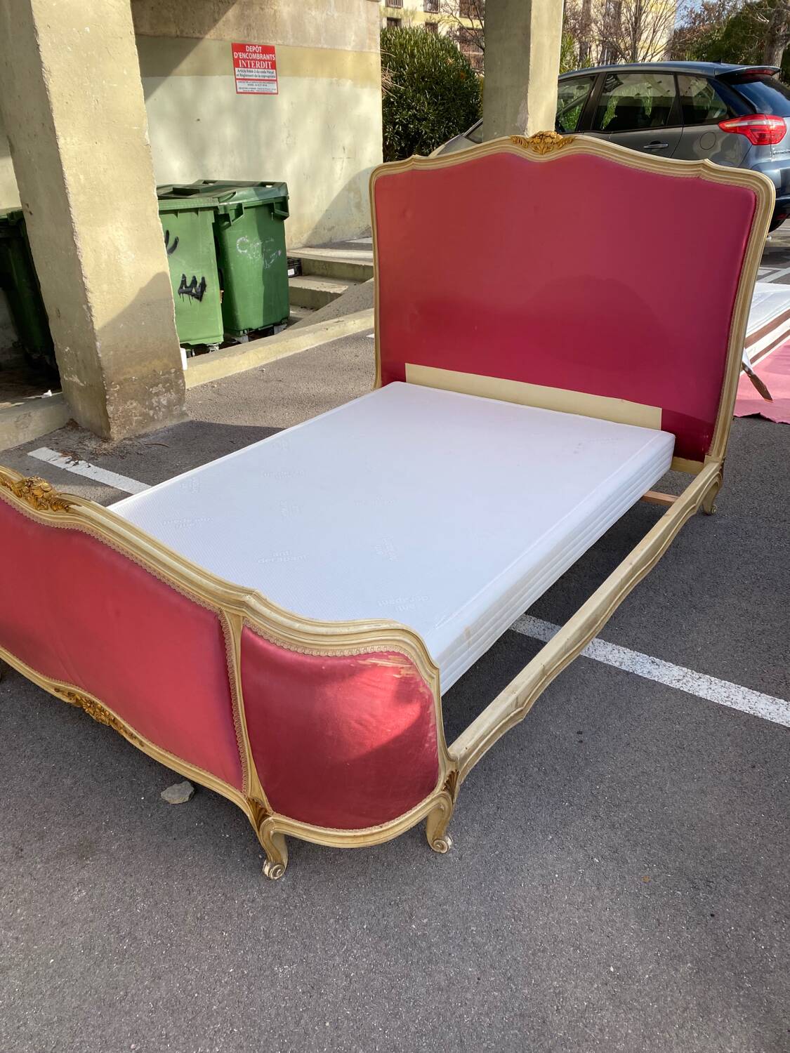 Pink Louis XV style bed