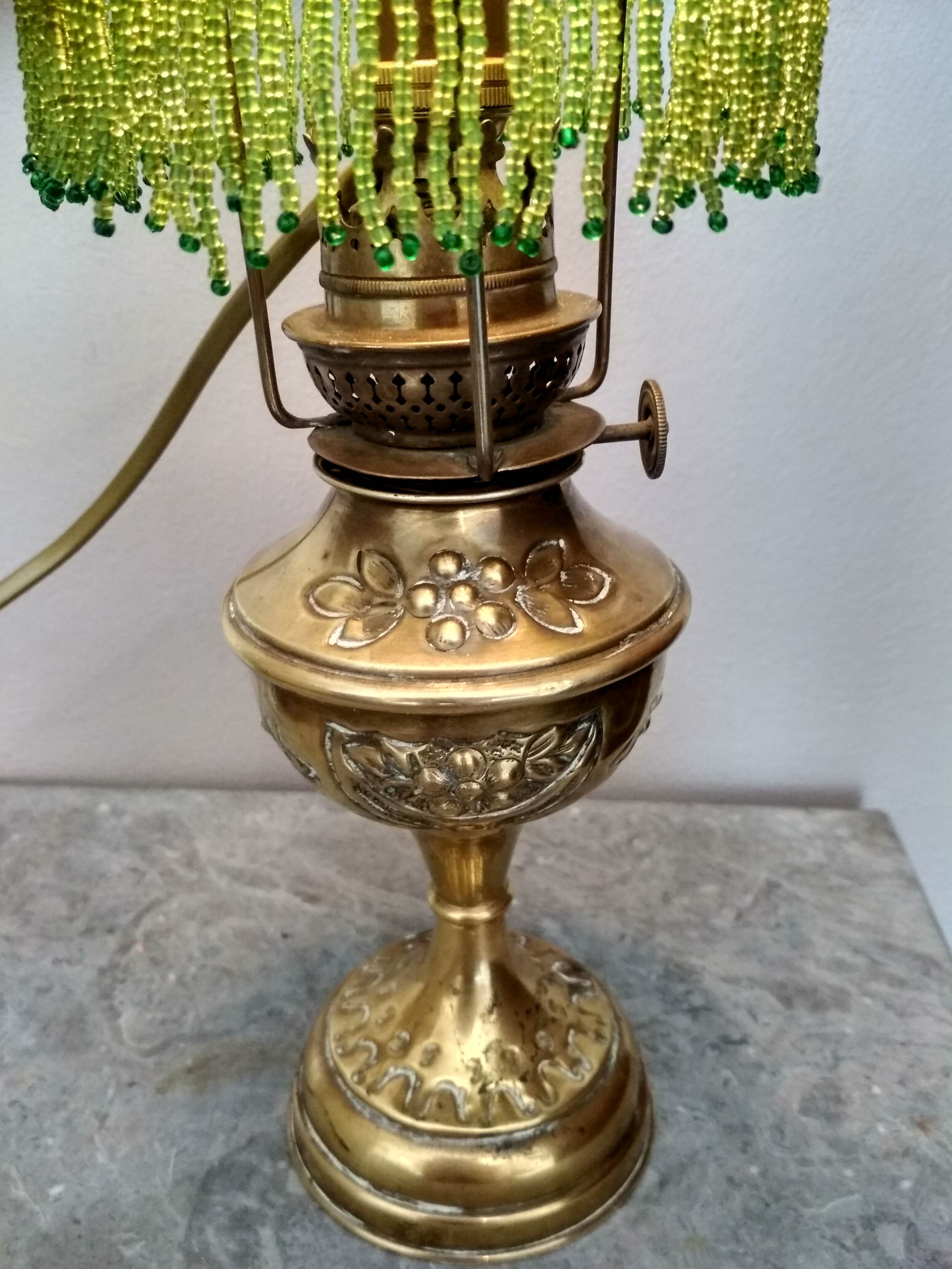 Lampe en laiton "La Parisienne" fin 19ème s.