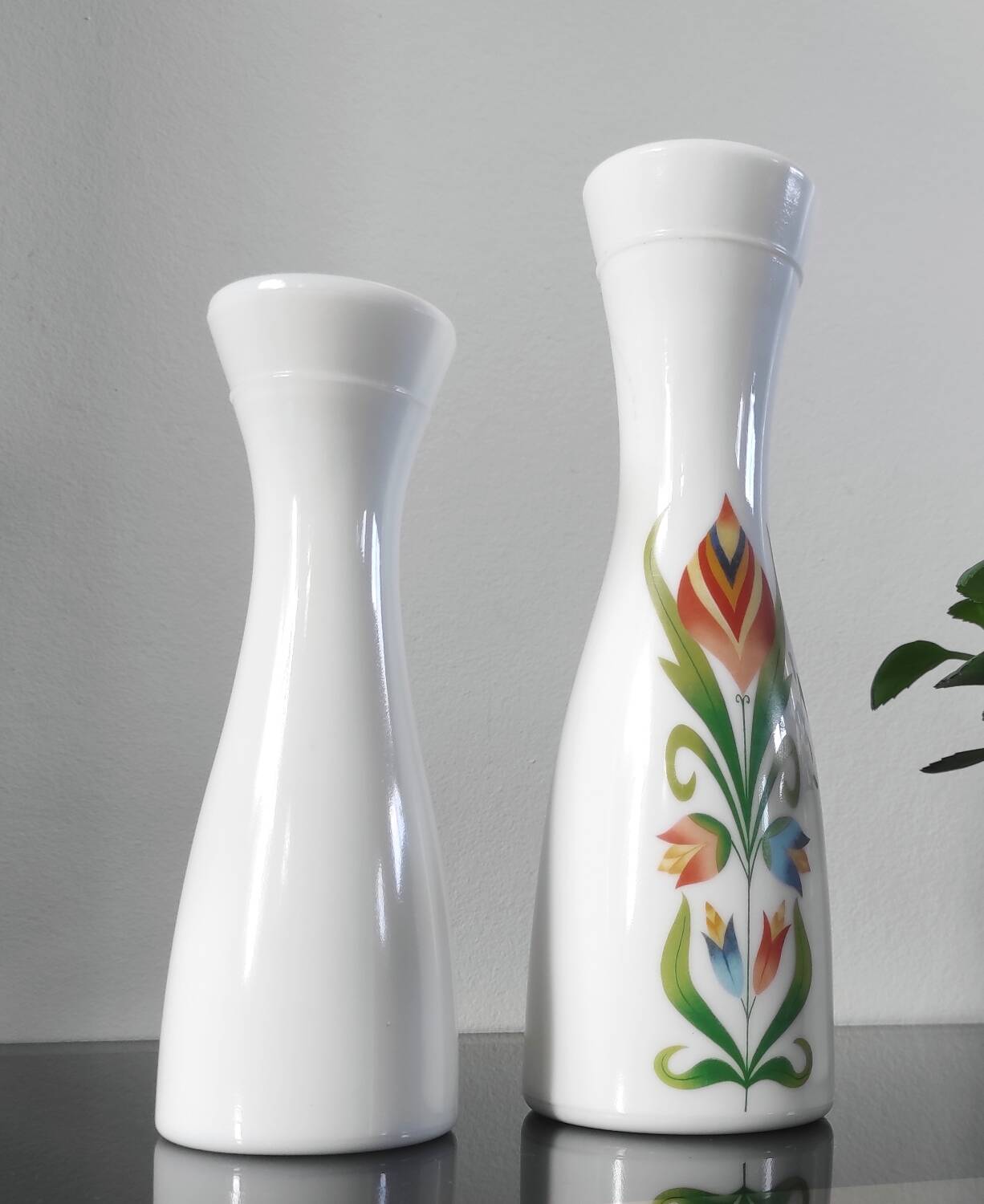 Pair of white opaline flower vases with floral decoration – 1970s