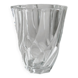 Vase en verre torsadé transparent