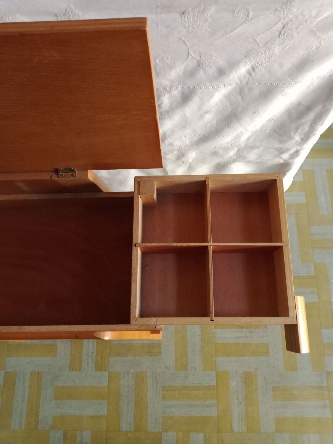 Sewing box feet compass 60s