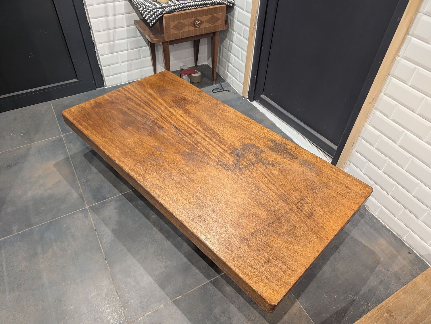 Teak design coffee table from the 1960s — Mid-century