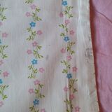 Children's taie with florets