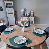Louis Philippe round table
