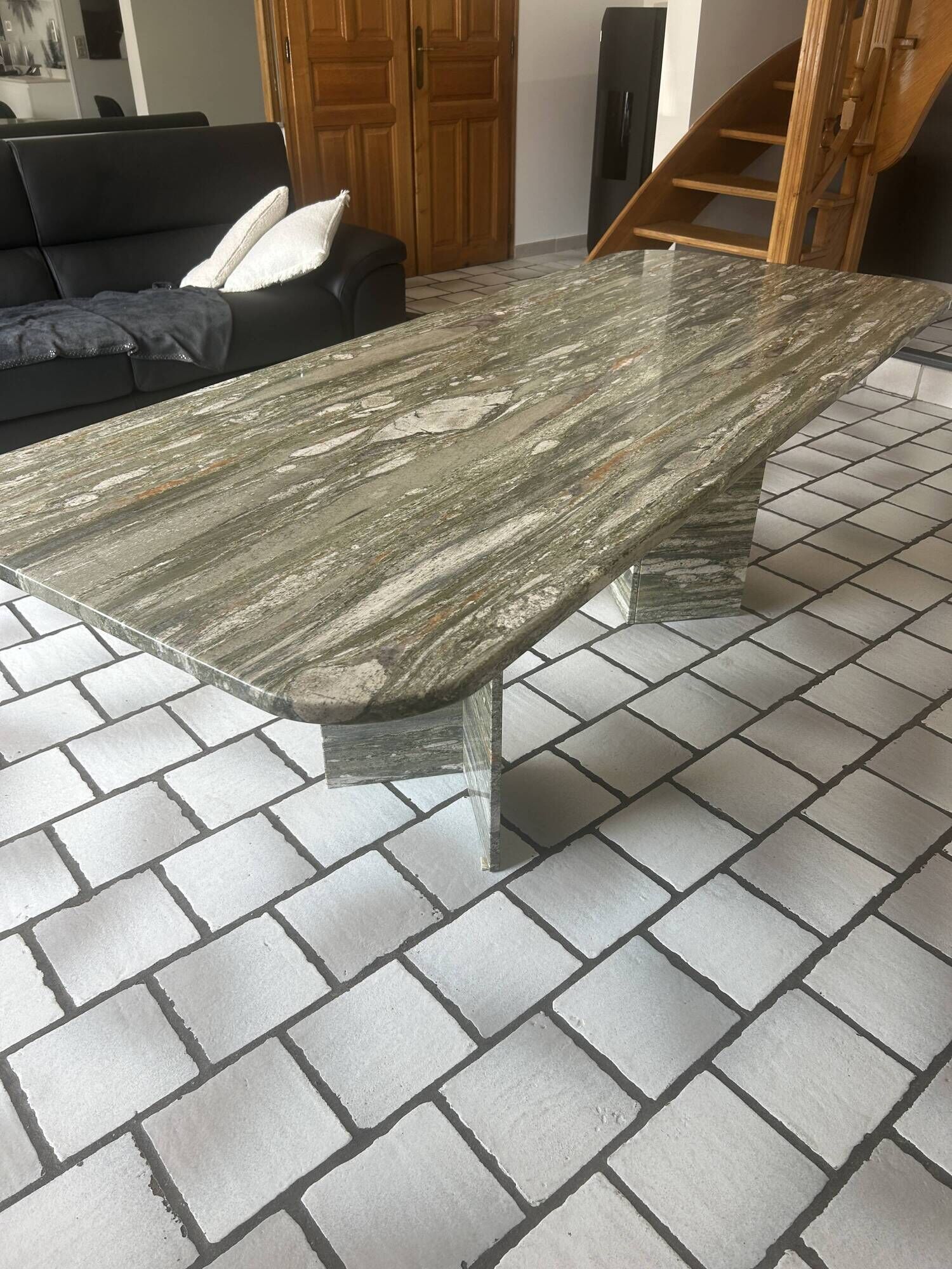 Exceptional custom-made Italian marble dining table – 220