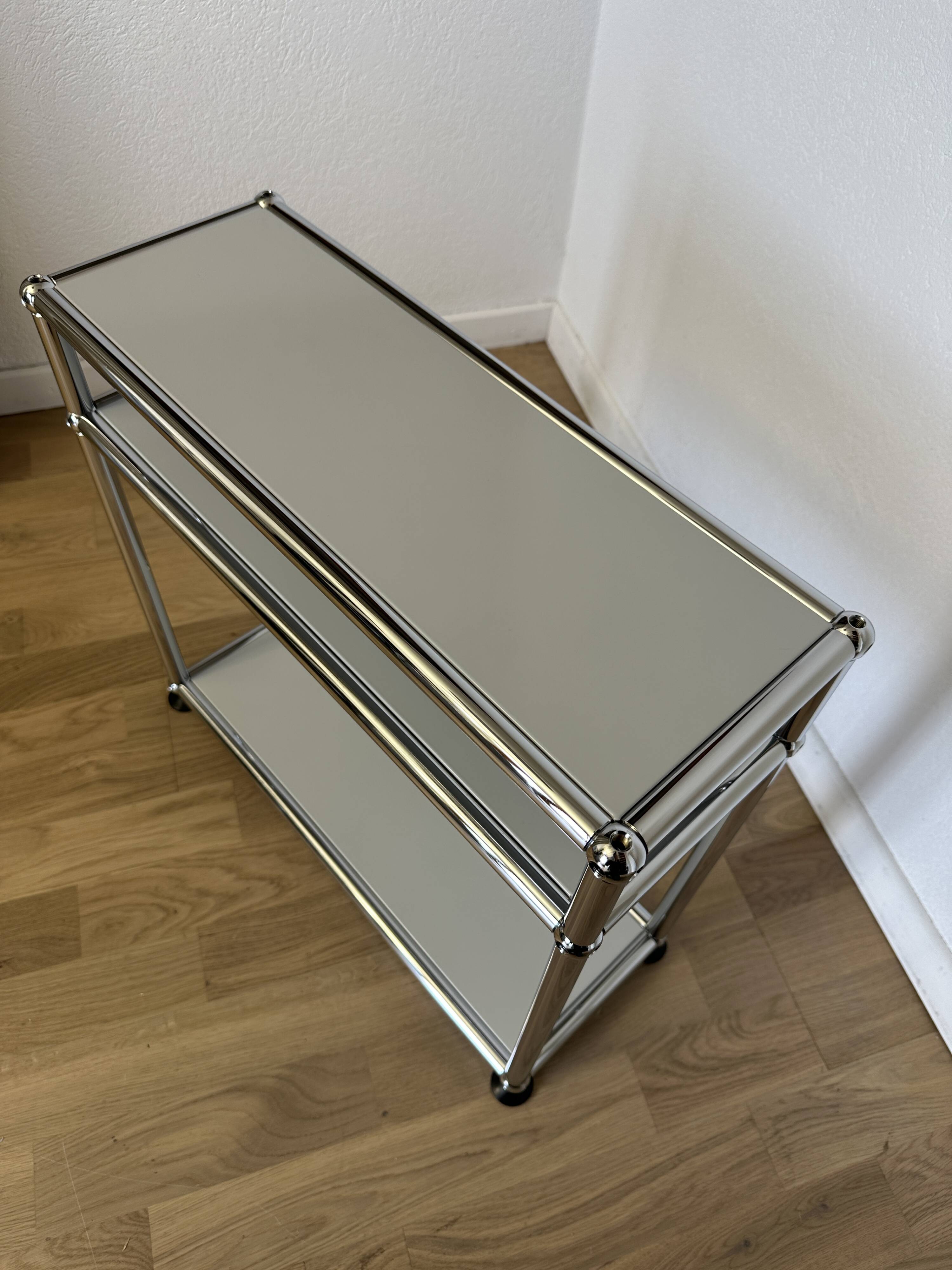 USM Haller side table in light grey