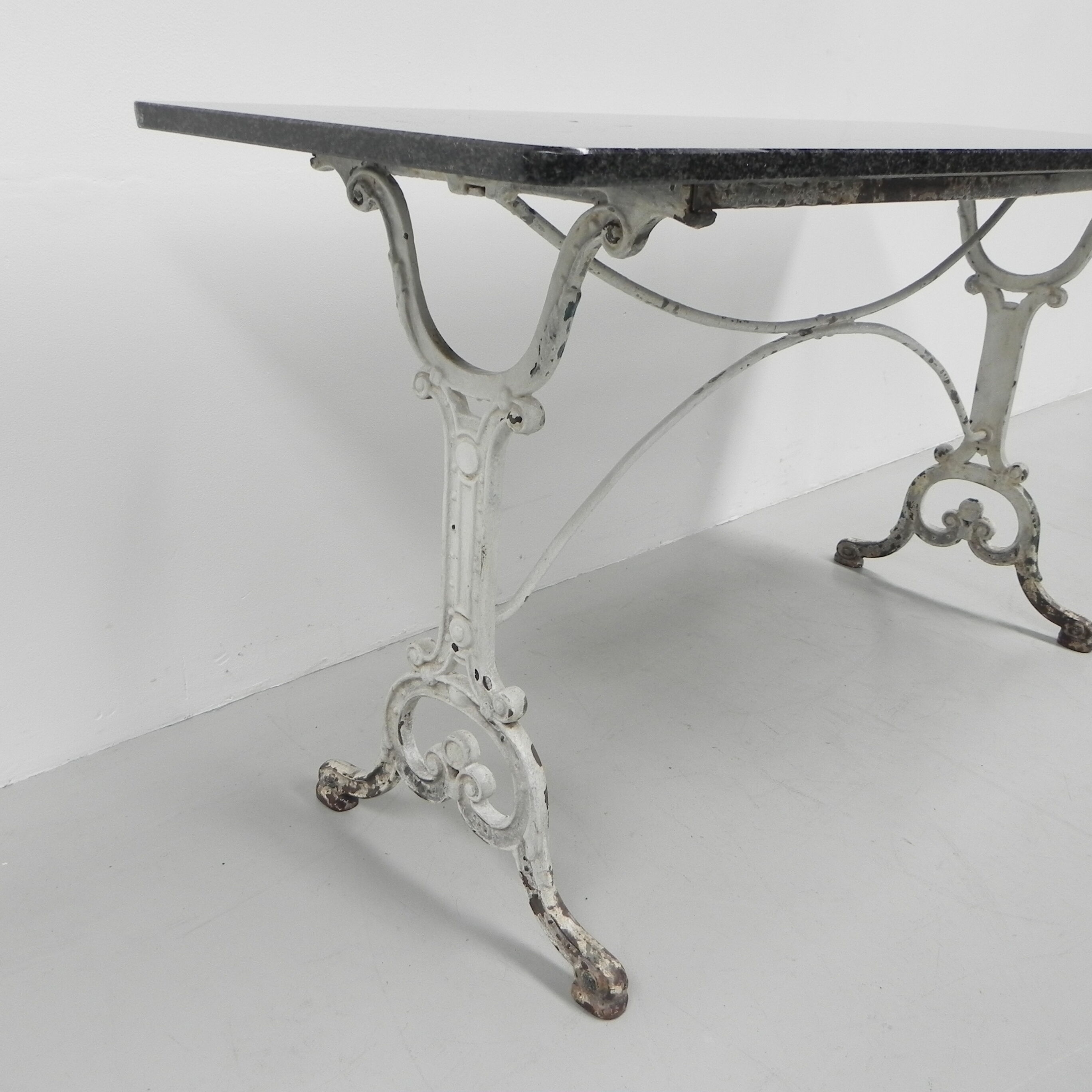 XL Garden table made in Paris, bistro table with granite top
