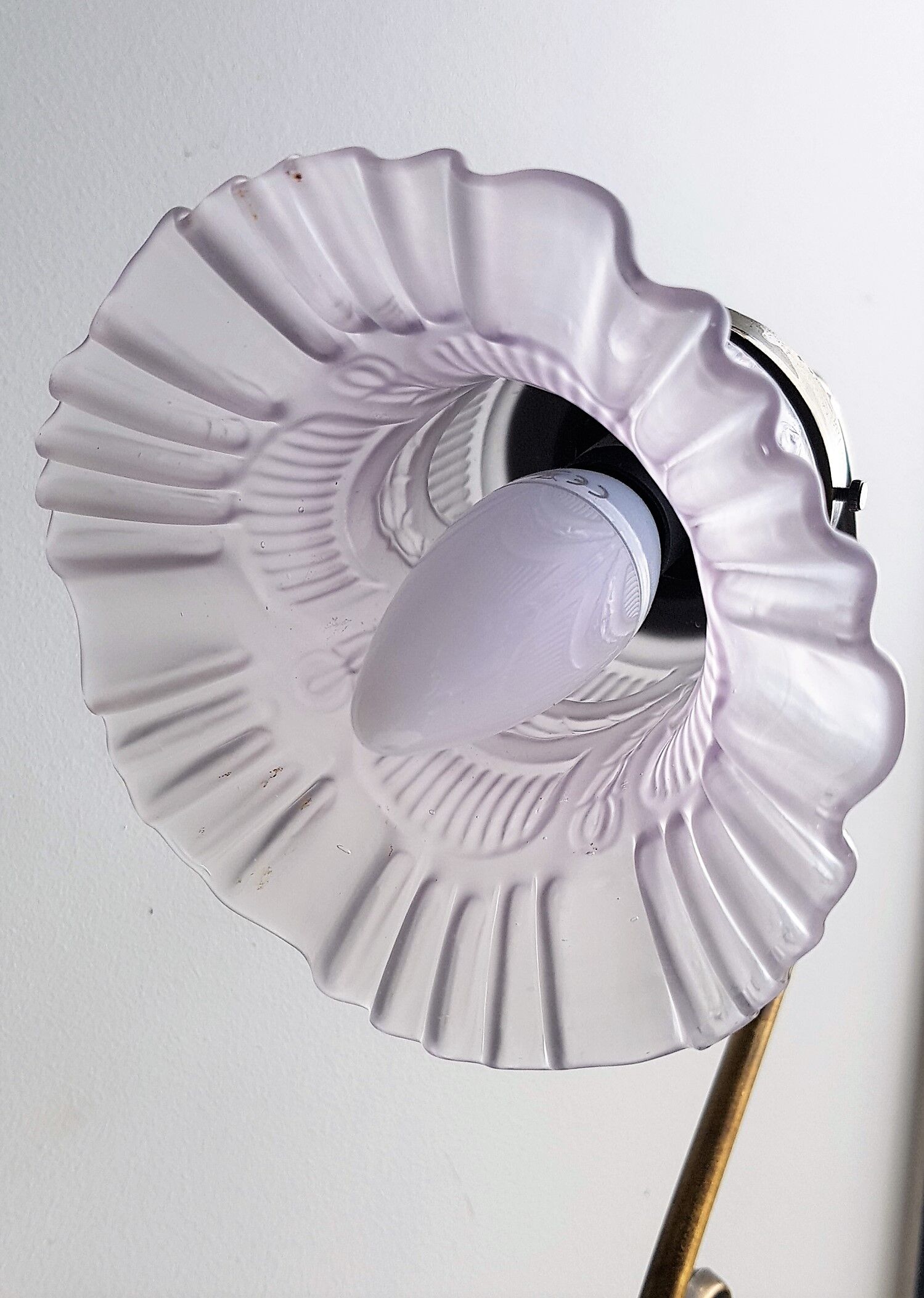 Articulated in brass and frosted glass lamp