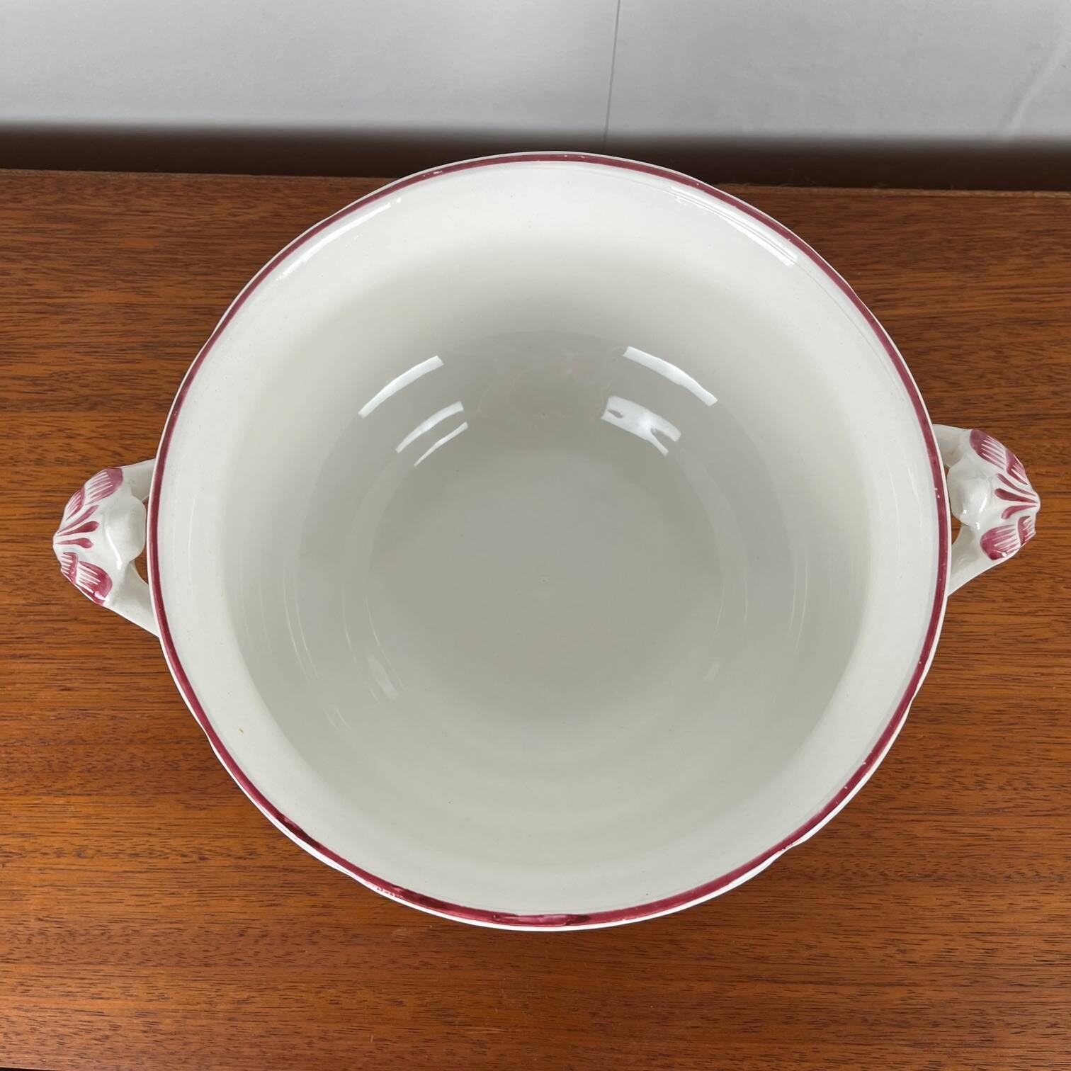 Serving dish/soup tureen with handle KG Lunéville, 1950, Réverbère model