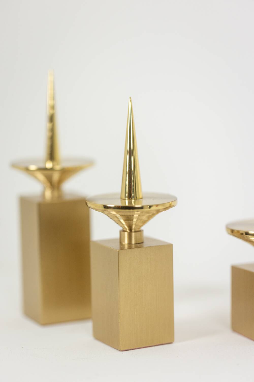 Set of 3 candlesticks in gilded brass. Contemporary work.