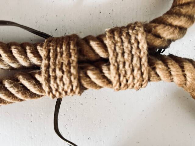 Large rope wall lamp