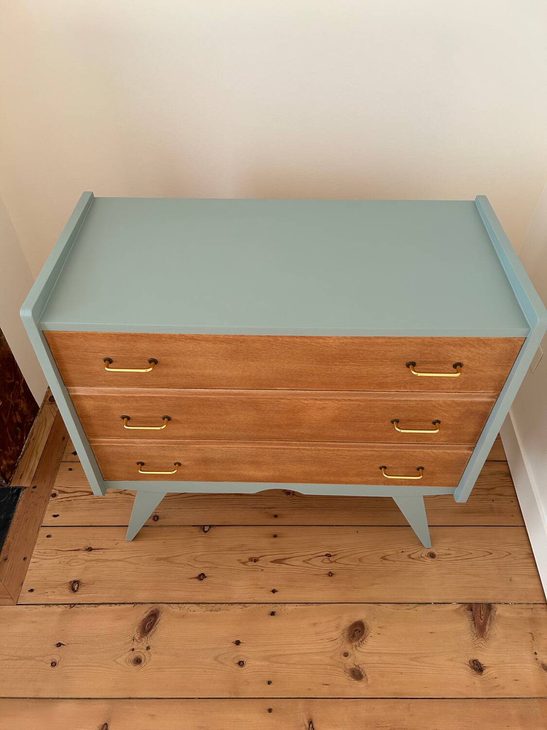 Vintage chest of drawers revisited