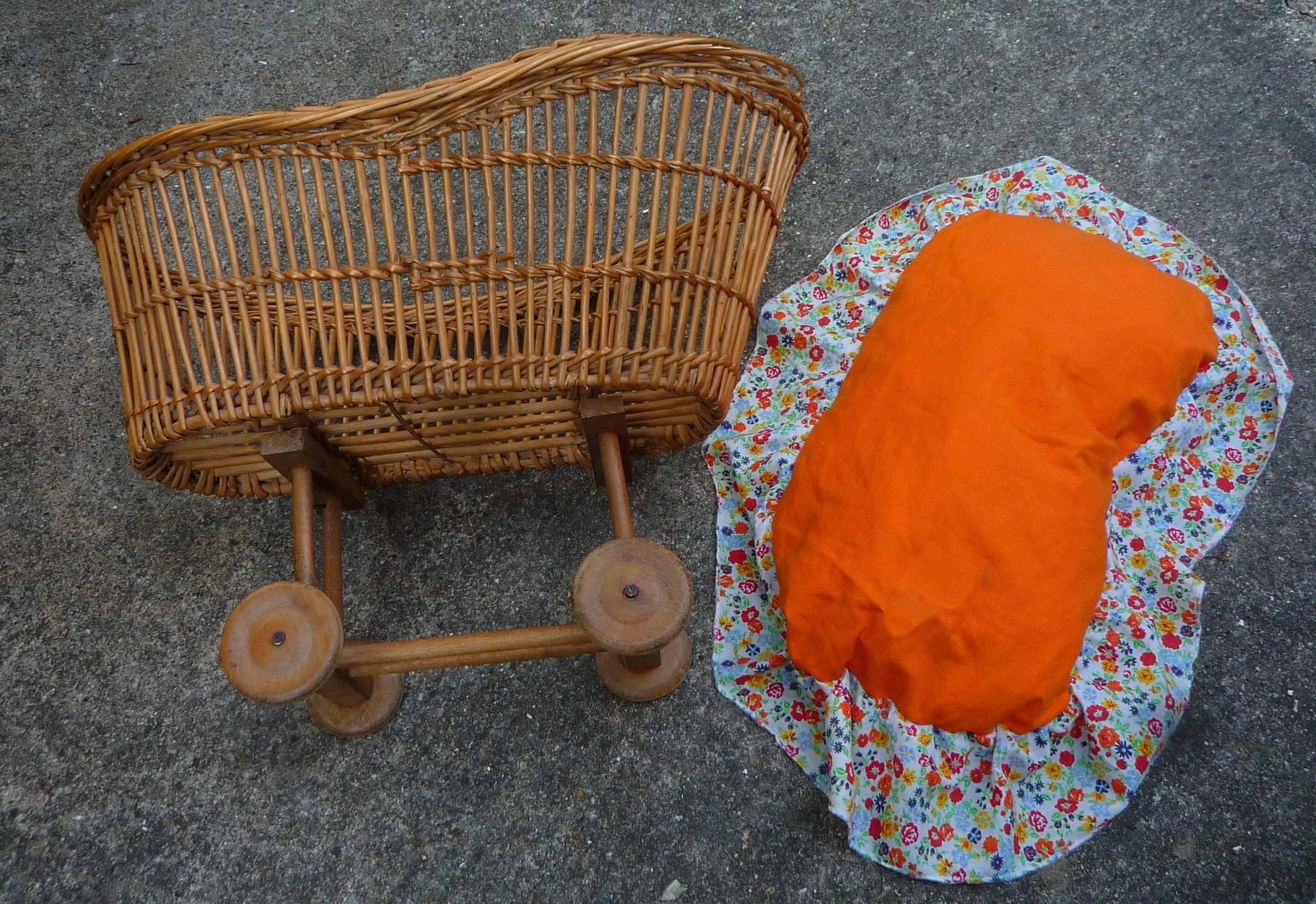 Pram/doll rattan crib, old 1950s toy