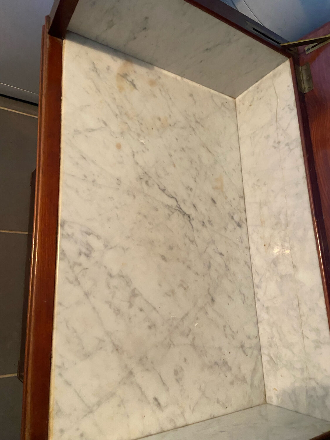 Railway-style bathroom furniture from the 1930s/40s.