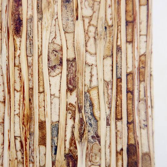 Table basse en métal et sorgho