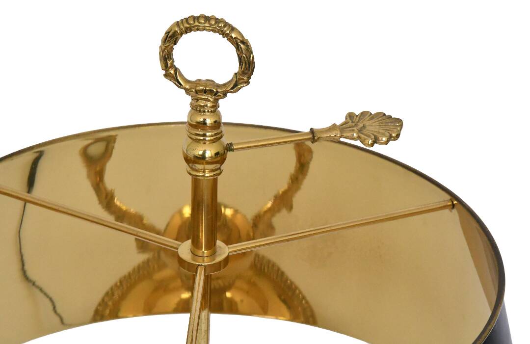 Gilded bronze bouillotte lamp in Louis XVI style