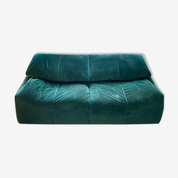 Plumy sofa by Annie Hieréronimus