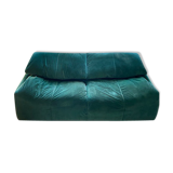 Plumy sofa by Annie Hieréronimus