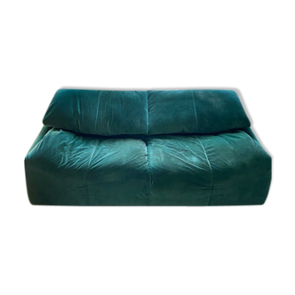 Plumy sofa by Annie Hieréronimus