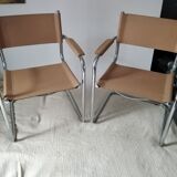 Paire de fauteuils cuir et chrome