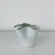 Vase mouchoir en verre blanc vintage