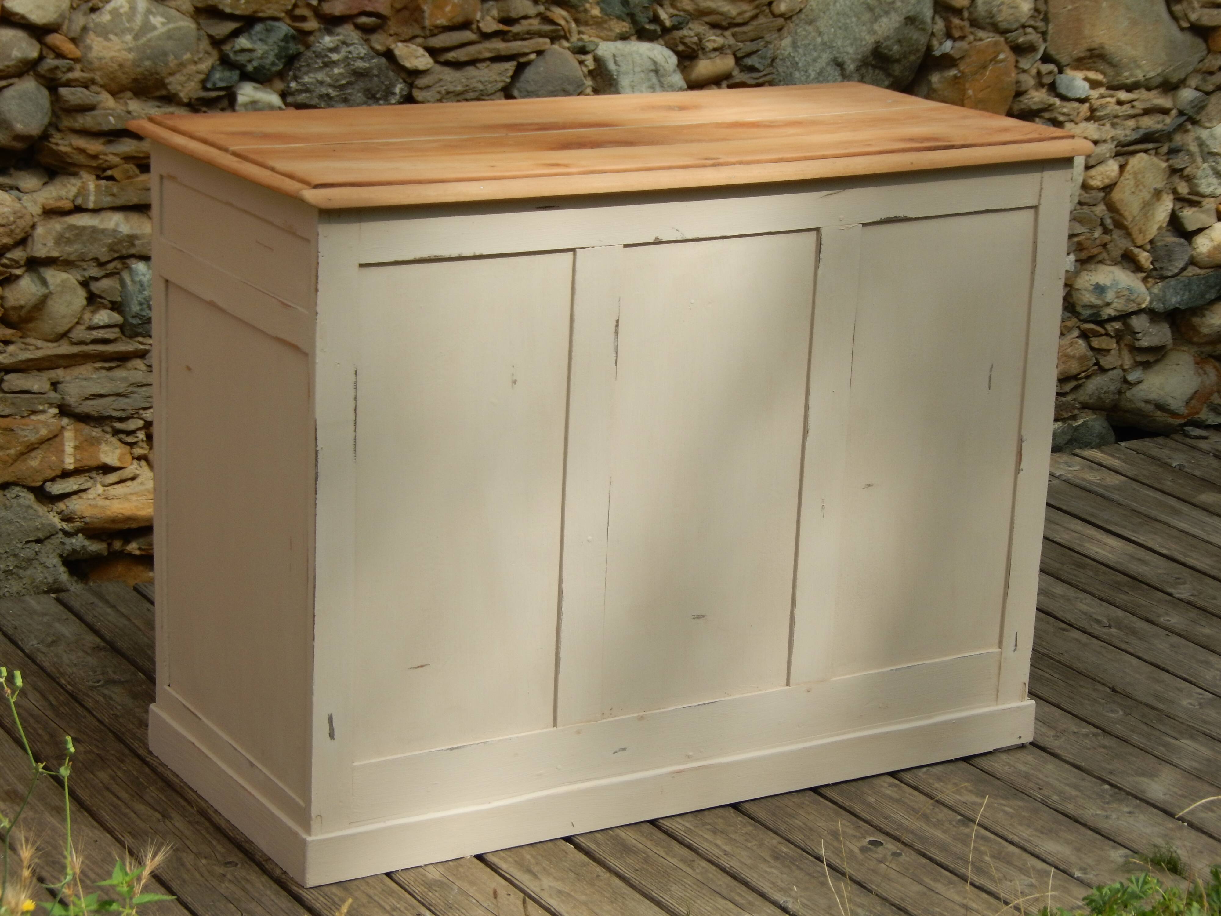 Superb buffet unit / counter / kitchen island in solid wood