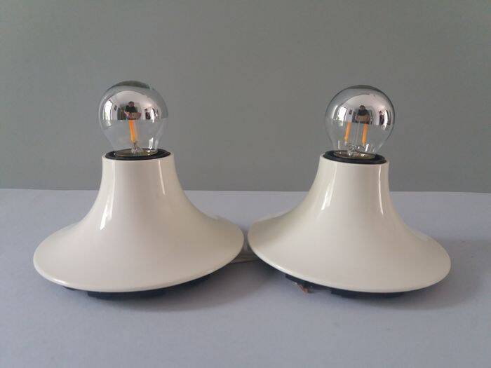 Pair of Teti Artemide Vico Magistretti wall lights